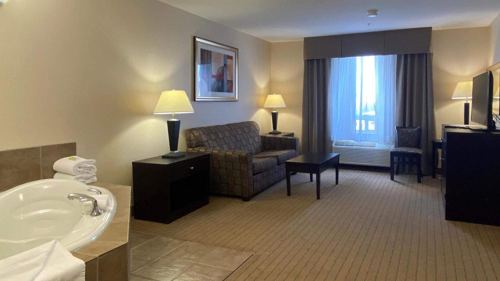 Holiday Inn Express Hotel & Suites Swift Current By Ihg Екстер'єр фото