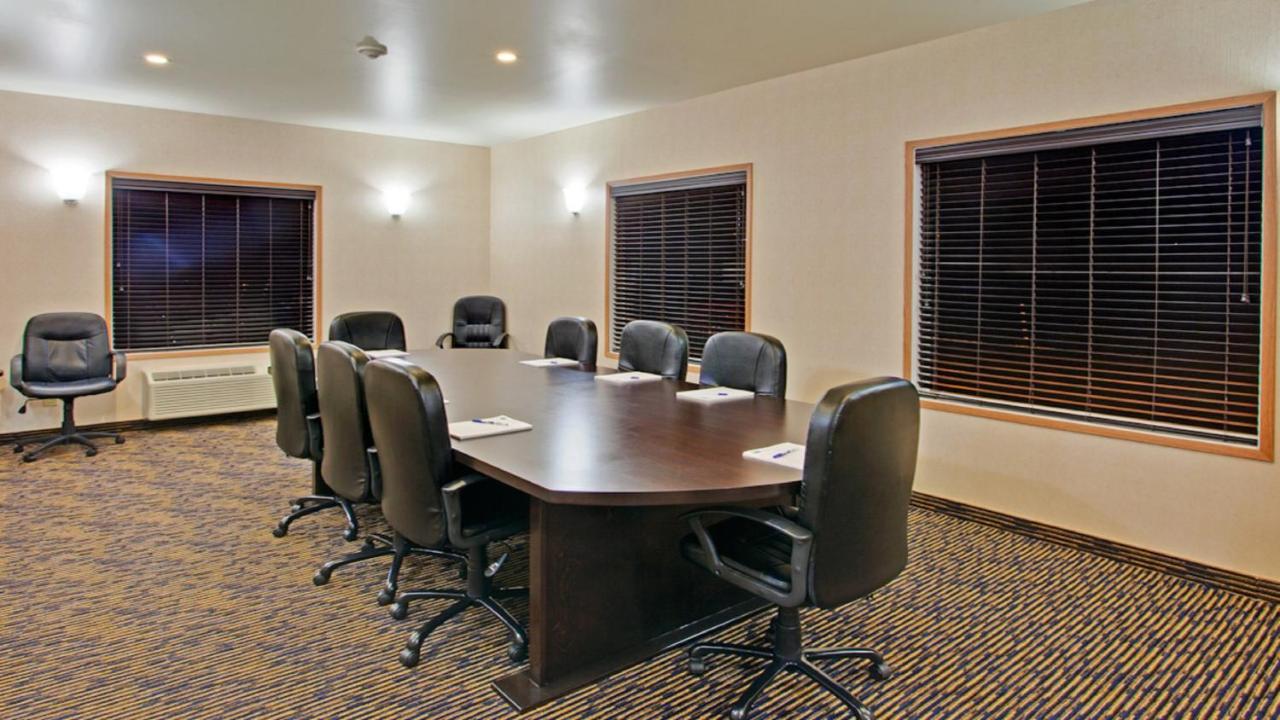 Holiday Inn Express Hotel & Suites Swift Current By Ihg Екстер'єр фото