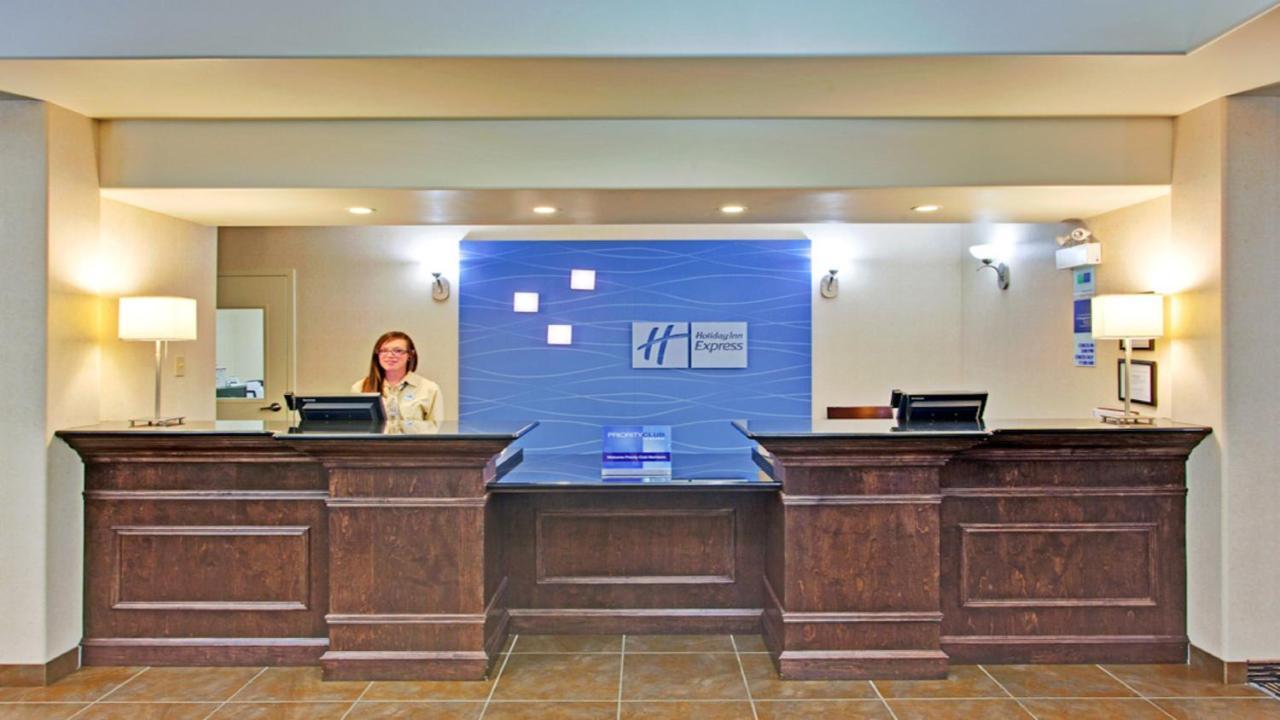Holiday Inn Express Hotel & Suites Swift Current By Ihg Екстер'єр фото